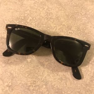 Authentic Ray Ban Wayfarer Tortoise